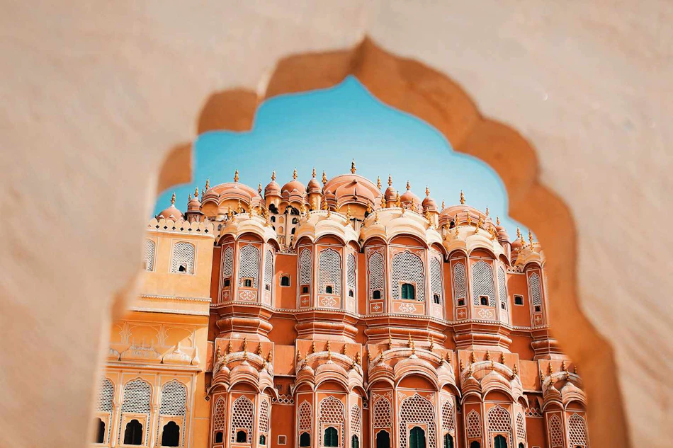 The pink sandstone windows of the Hawa Mahal in Jaipur