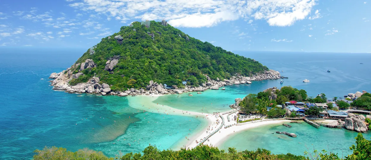 Stunning aerial view of Koh Nangyuan, three islands connected by white sandbars in clear turquoise water.