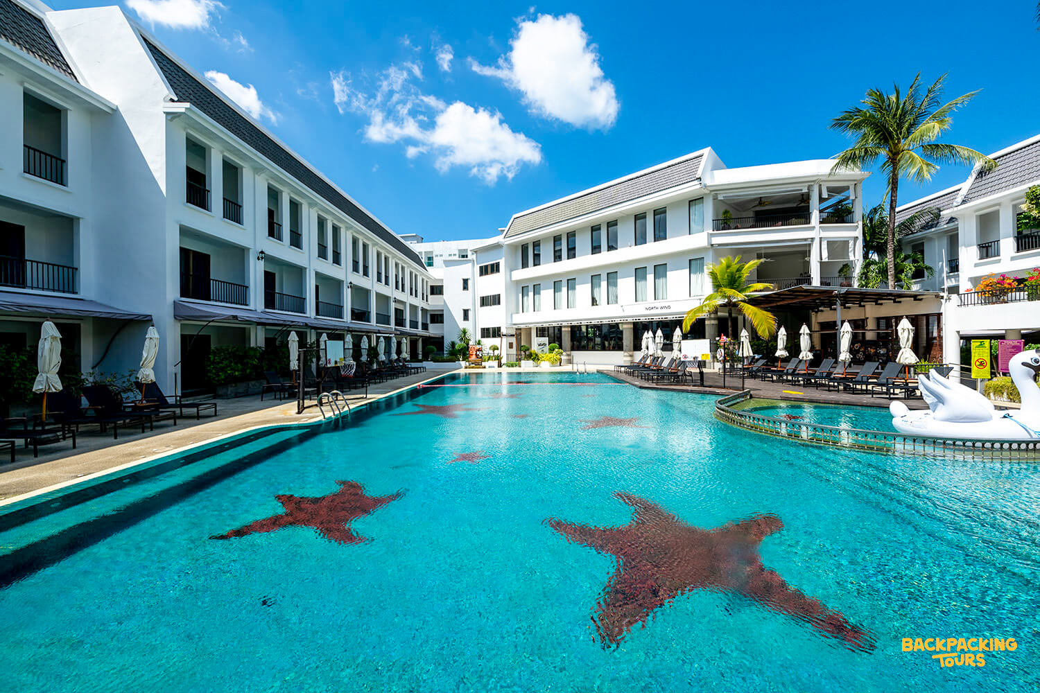 Hotel accommodation with pool in Phuket for the backpacking group